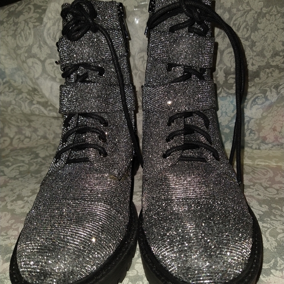 Jessica Simpson boots - Picture 2 of 4
